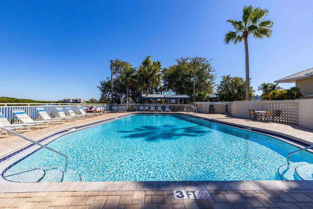 Come Stay Where The Dolphins Play! Ruskin Exterior photo